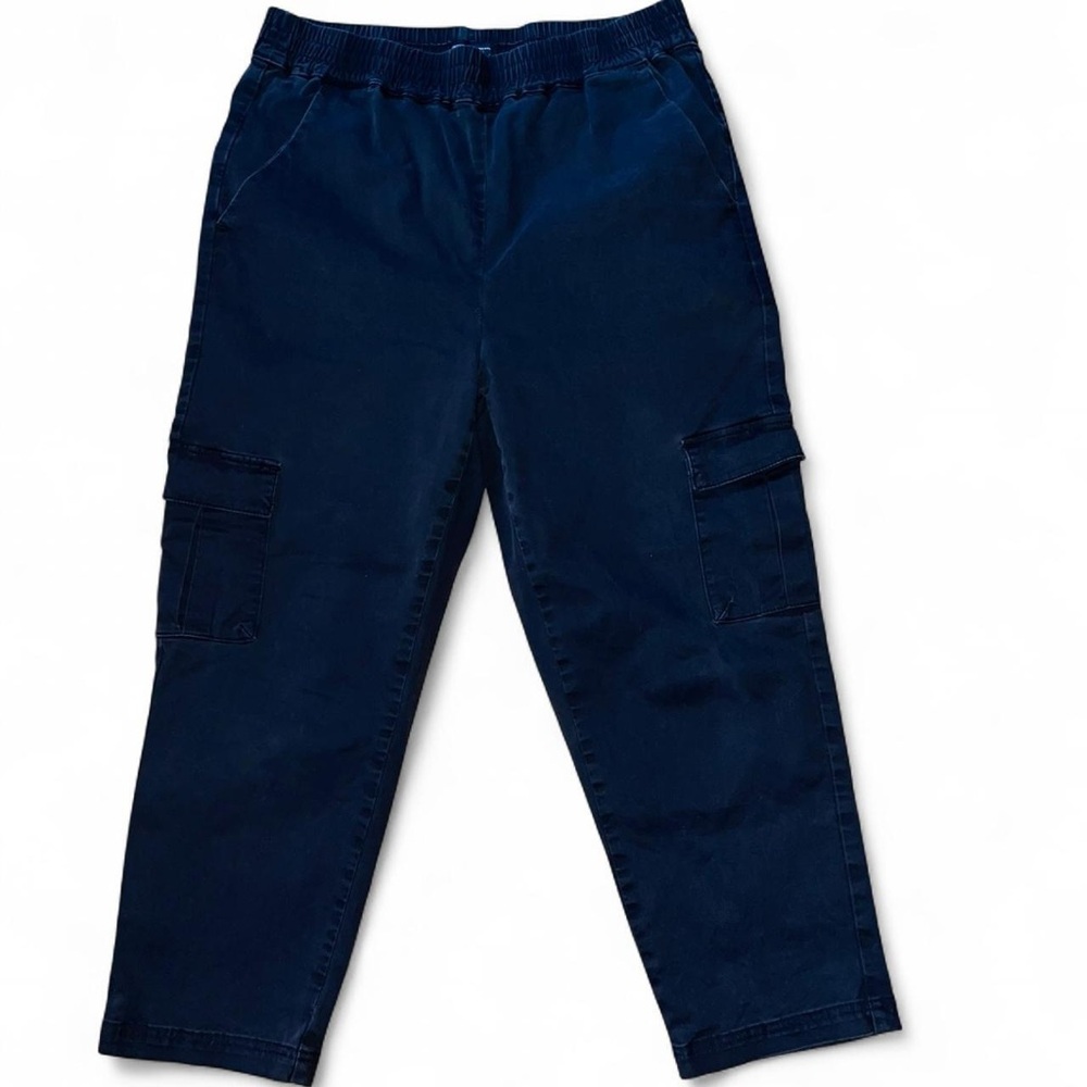 Universal Standard Black Cropped Cargo Pants